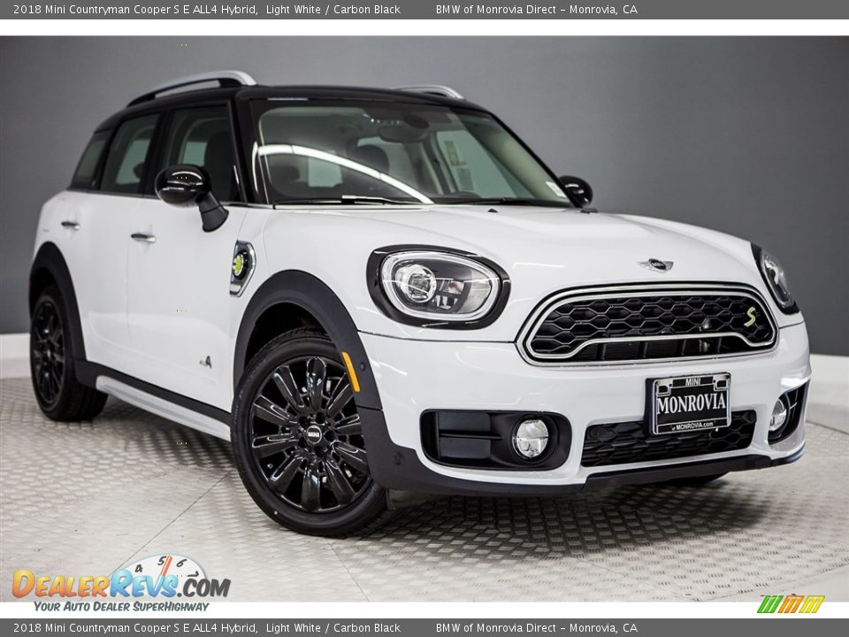 Front 3/4 View of 2018 Mini Countryman Cooper S E ALL4 Hybrid Photo #12