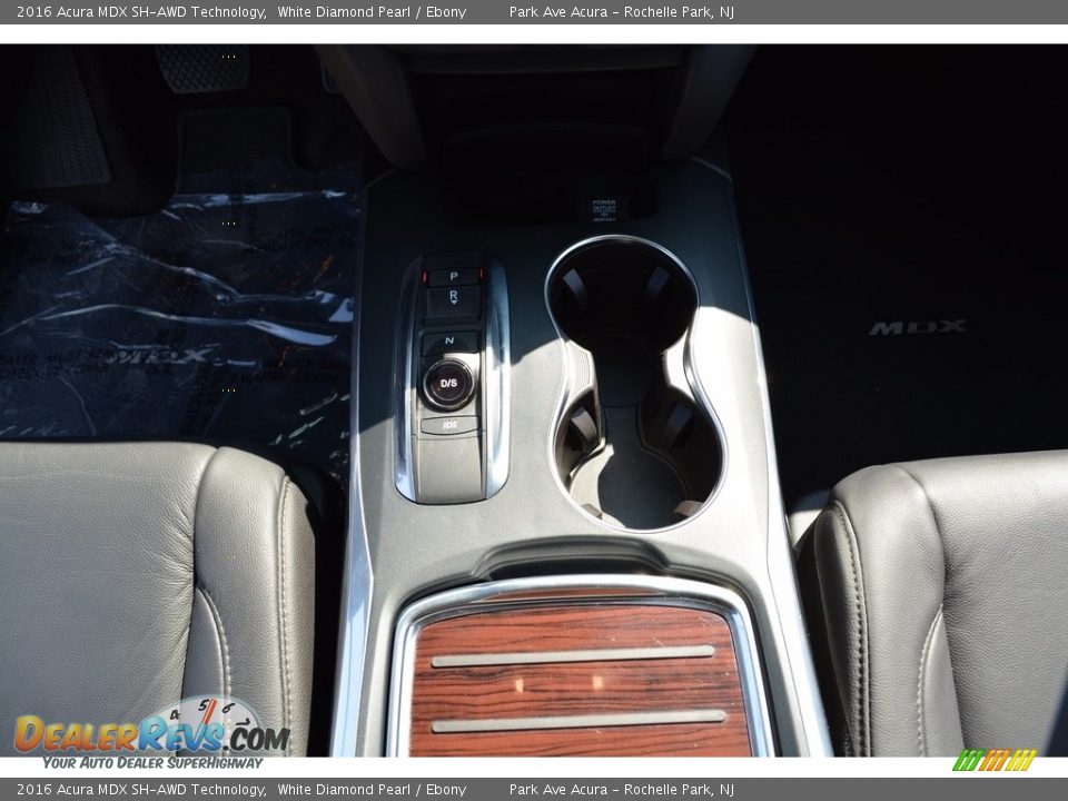 2016 Acura MDX SH-AWD Technology White Diamond Pearl / Ebony Photo #17