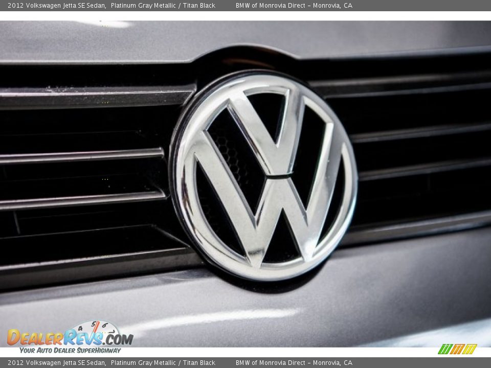 2012 Volkswagen Jetta SE Sedan Platinum Gray Metallic / Titan Black Photo #30
