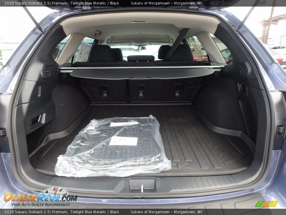 2018 Subaru Outback 2.5i Premium Twilight Blue Metallic / Black Photo #5