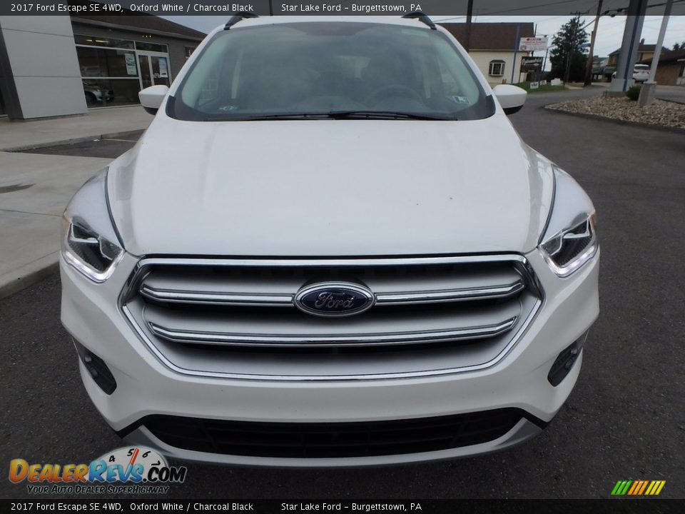 2017 Ford Escape SE 4WD Oxford White / Charcoal Black Photo #2