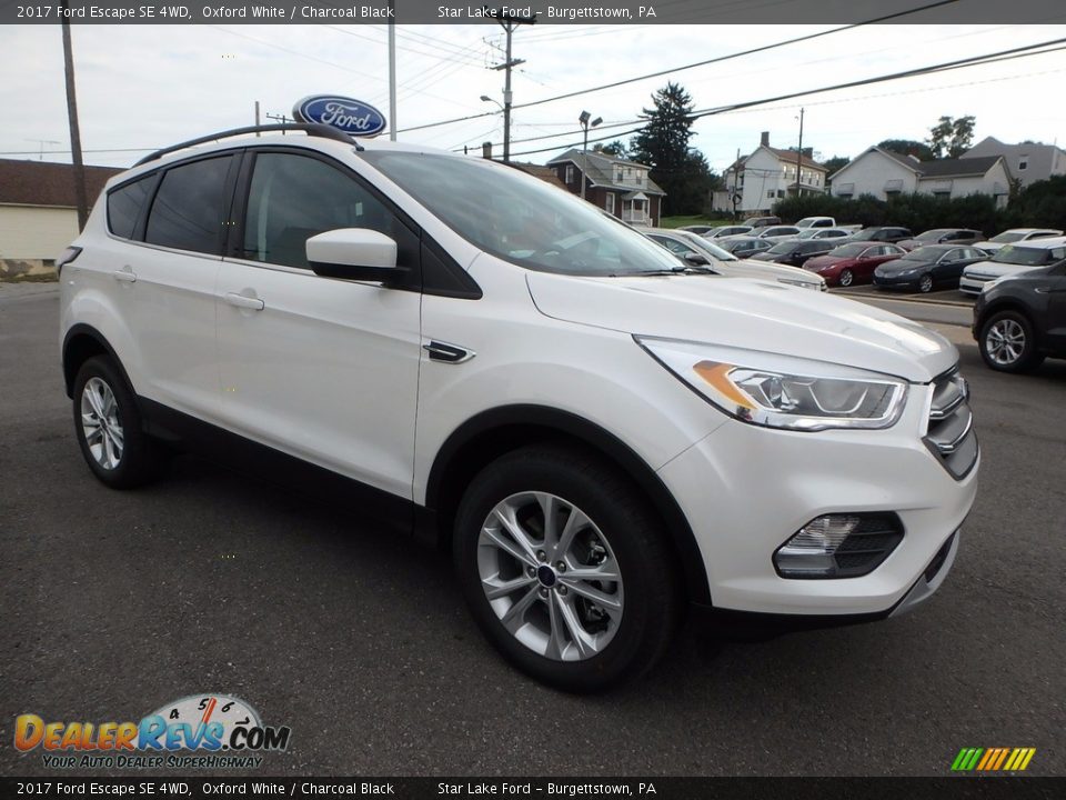 2017 Ford Escape SE 4WD Oxford White / Charcoal Black Photo #3