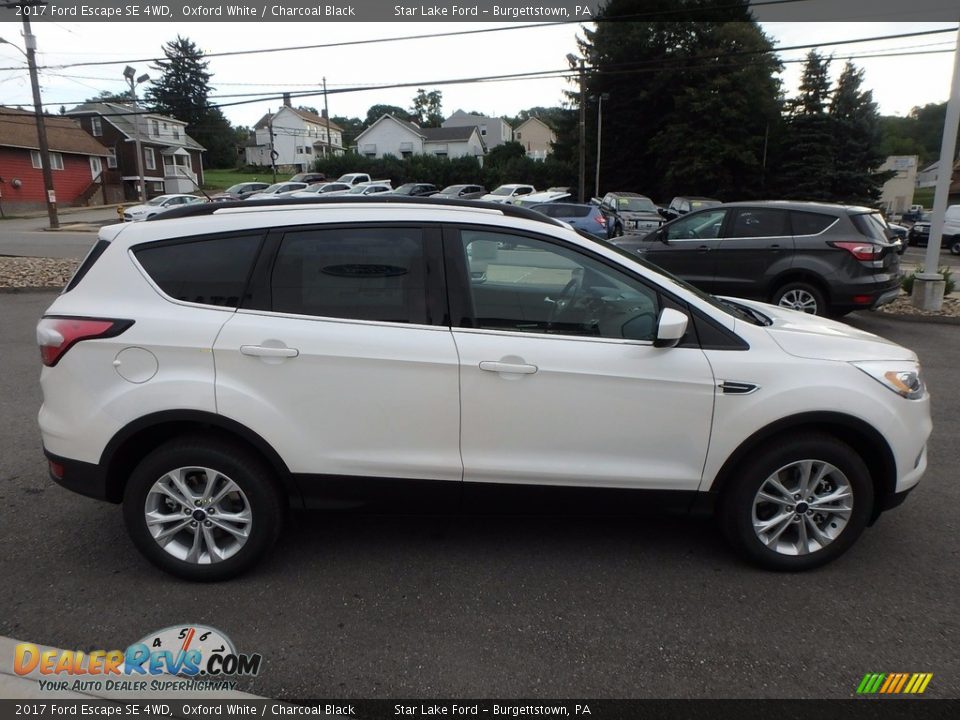 2017 Ford Escape SE 4WD Oxford White / Charcoal Black Photo #4