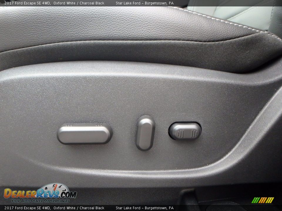 2017 Ford Escape SE 4WD Oxford White / Charcoal Black Photo #14