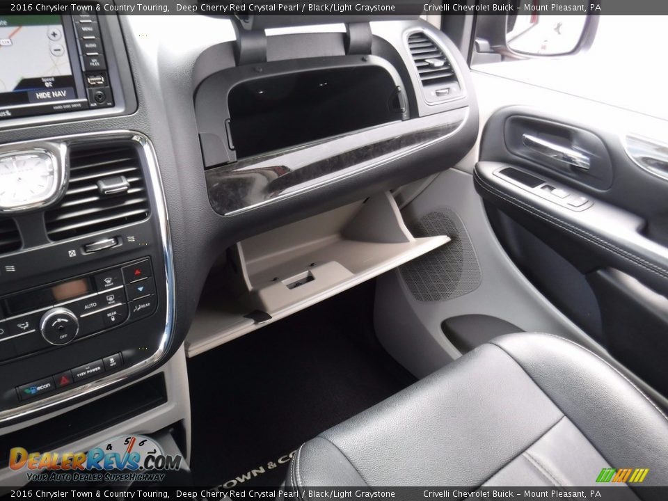 2016 Chrysler Town & Country Touring Deep Cherry Red Crystal Pearl / Black/Light Graystone Photo #30
