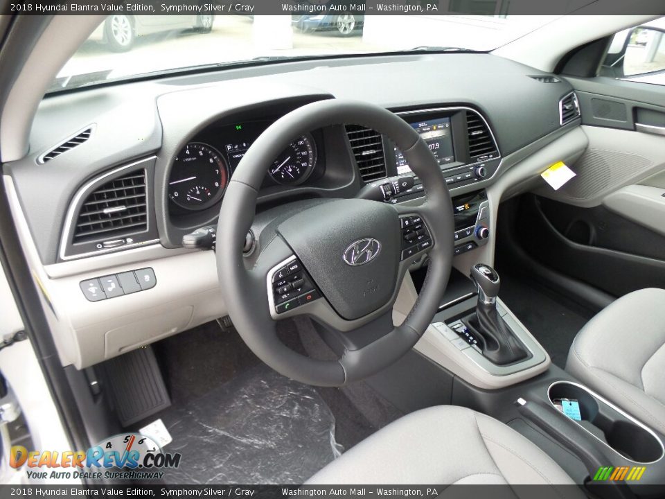 Gray Interior - 2018 Hyundai Elantra Value Edition Photo #9