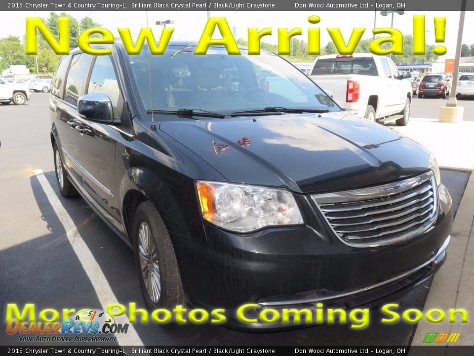2015 Chrysler Town & Country Touring-L Brilliant Black Crystal Pearl / Black/Light Graystone Photo #1