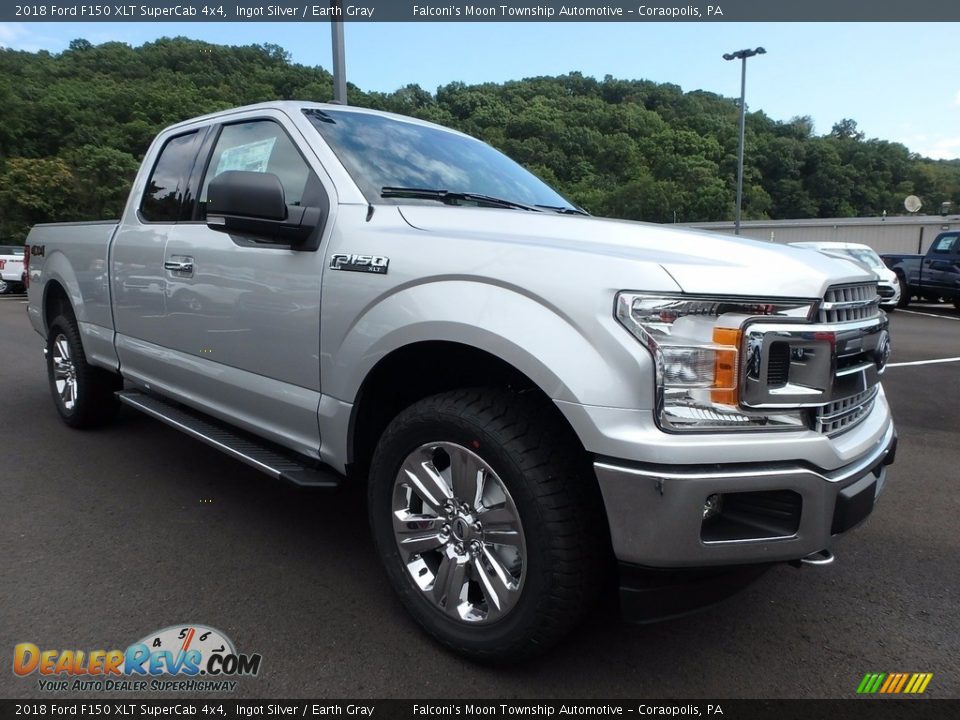 Front 3/4 View of 2018 Ford F150 XLT SuperCab 4x4 Photo #2
