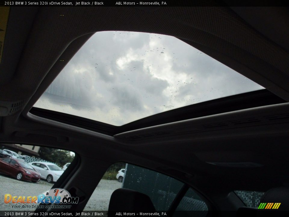 2013 BMW 3 Series 320i xDrive Sedan Jet Black / Black Photo #10