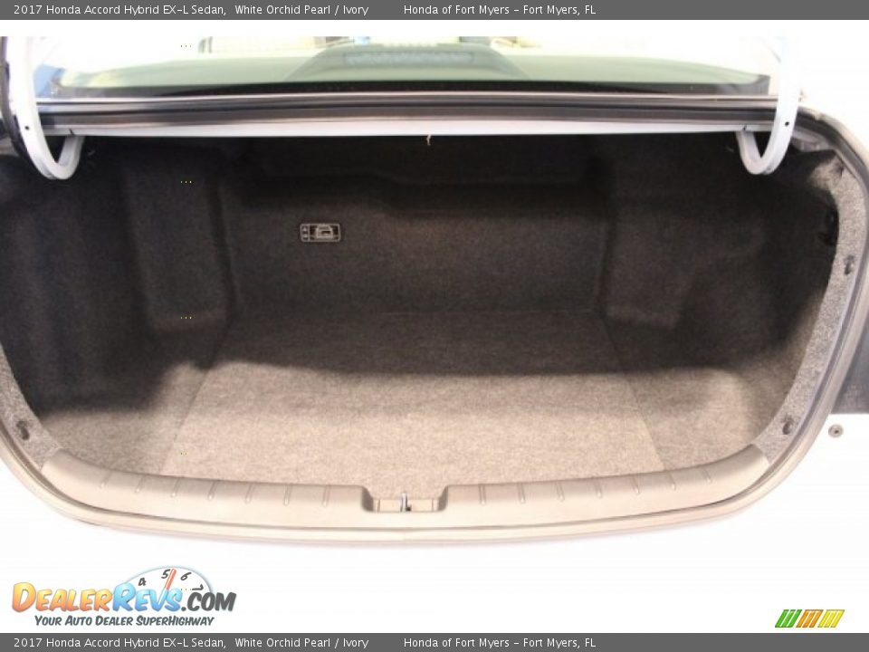 2017 Honda Accord Hybrid EX-L Sedan White Orchid Pearl / Ivory Photo #31