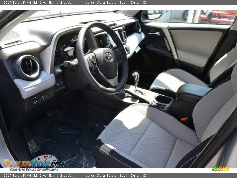 2017 Toyota RAV4 XLE Silver Sky Metallic / Ash Photo #5