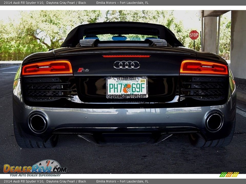 2014 Audi R8 Spyder V10 Daytona Gray Pearl / Black Photo #17