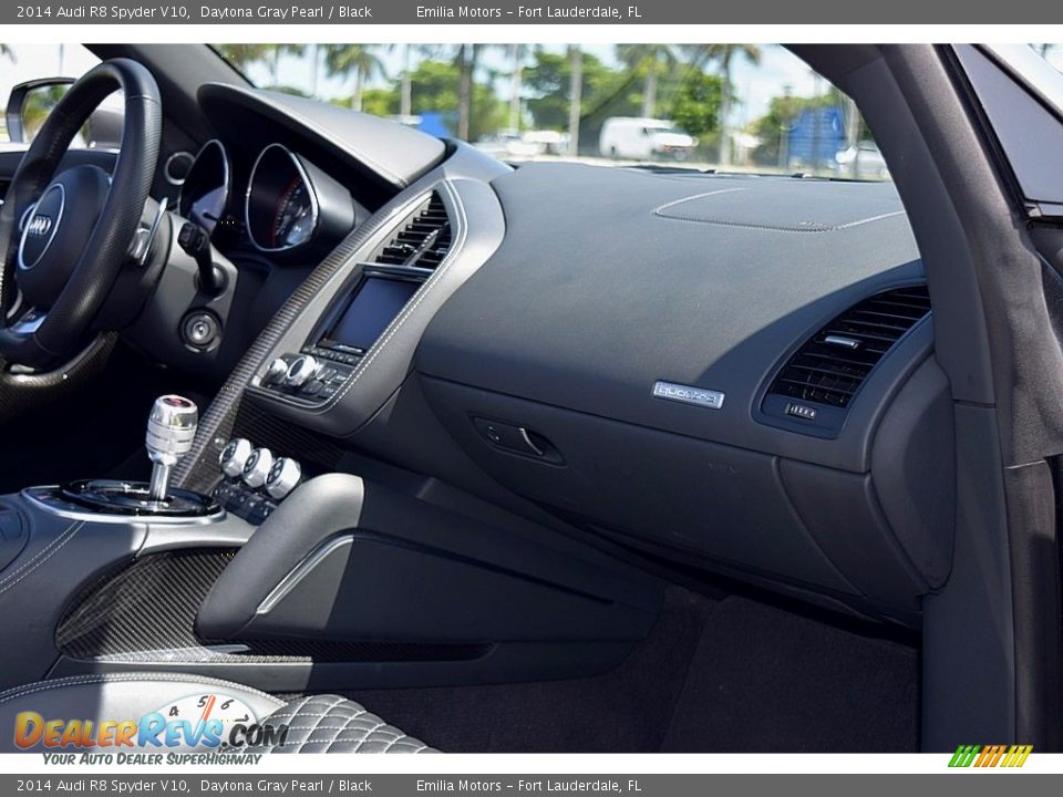 2014 Audi R8 Spyder V10 Daytona Gray Pearl / Black Photo #37