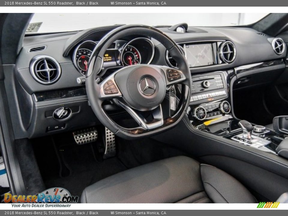 Dashboard of 2018 Mercedes-Benz SL 550 Roadster Photo #5