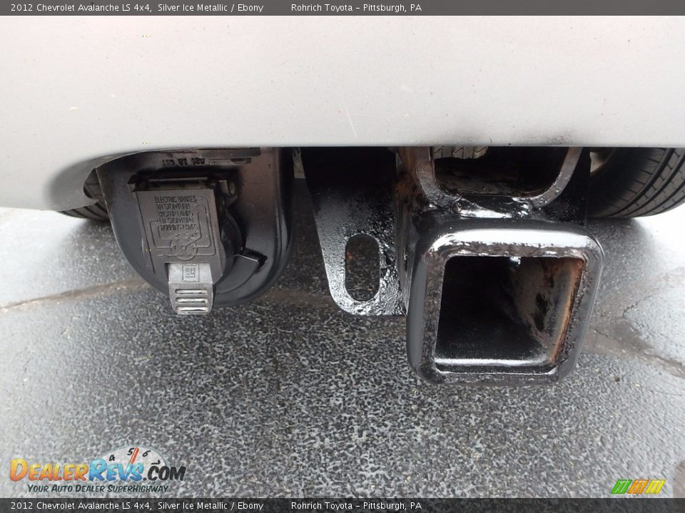 2012 Chevrolet Avalanche LS 4x4 Silver Ice Metallic / Ebony Photo #16