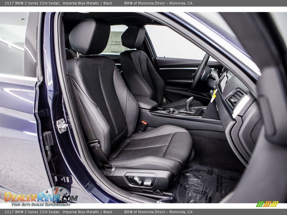 2017 BMW 3 Series 330i Sedan Imperial Blue Metallic / Black Photo #2