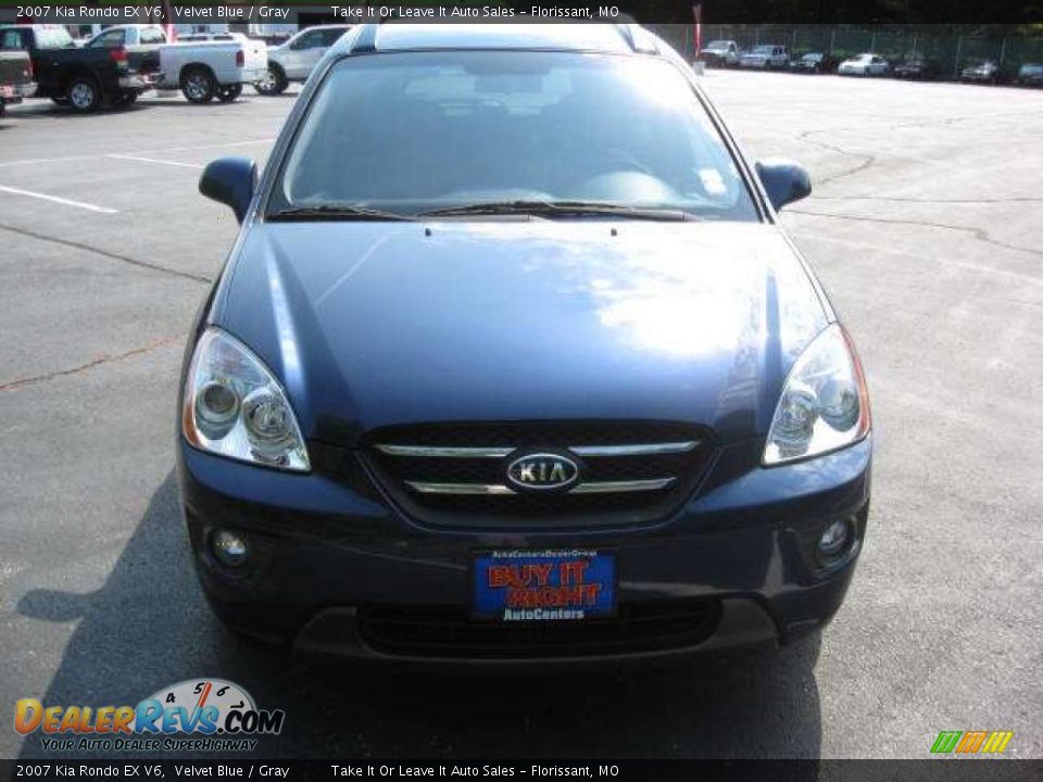 2007 Kia Rondo EX V6 Velvet Blue / Gray Photo #2