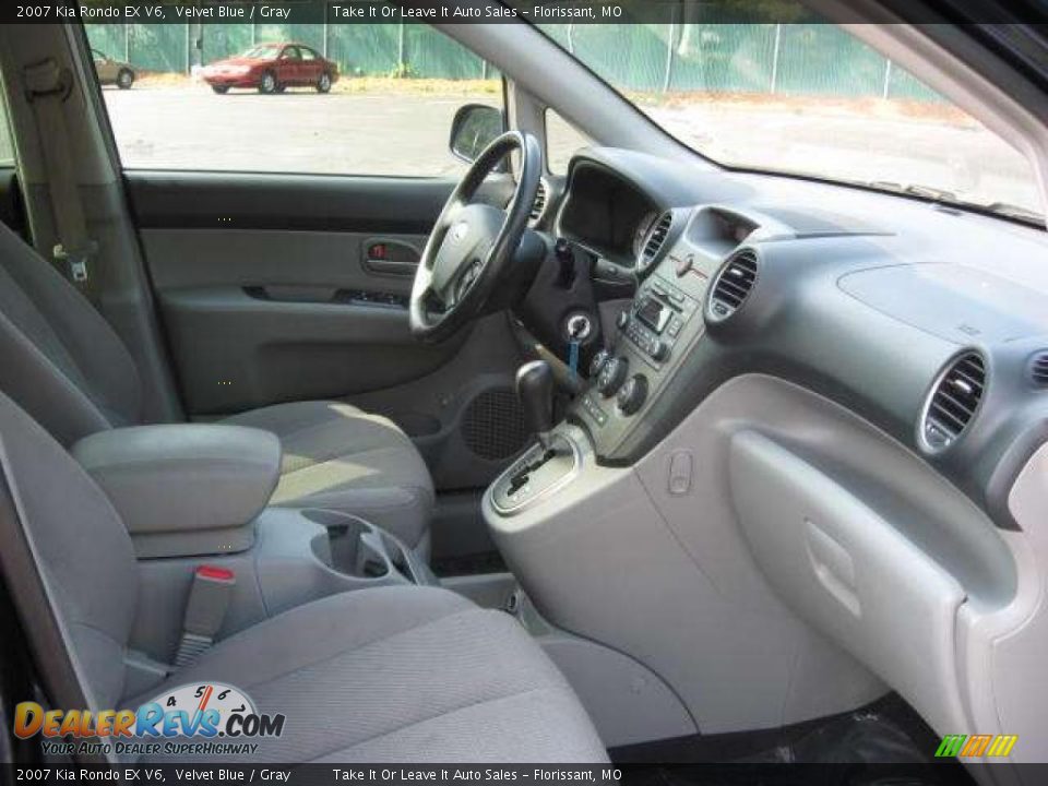 2007 Kia Rondo EX V6 Velvet Blue / Gray Photo #6
