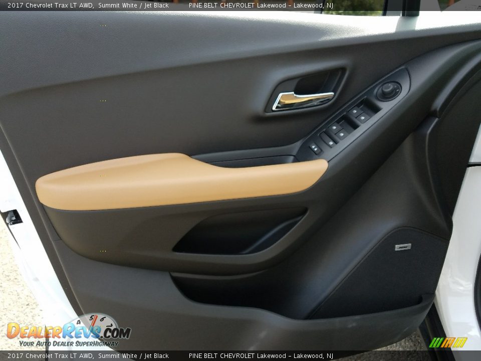 2017 Chevrolet Trax LT AWD Summit White / Jet Black Photo #6