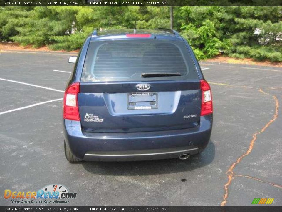 2007 Kia Rondo EX V6 Velvet Blue / Gray Photo #10