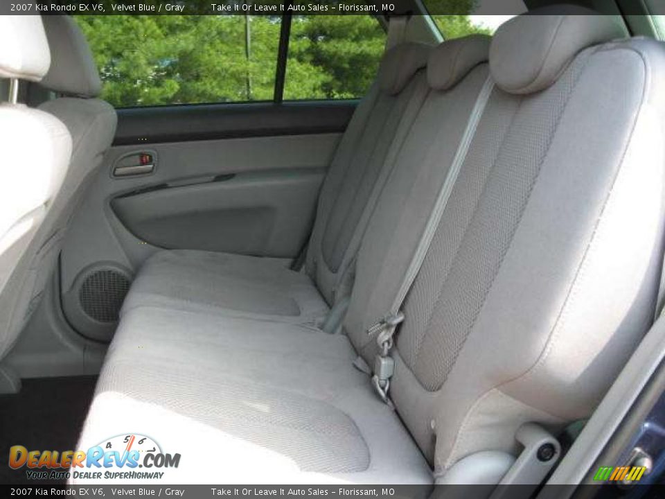 2007 Kia Rondo EX V6 Velvet Blue / Gray Photo #12