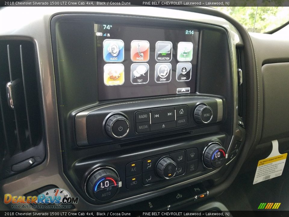 Controls of 2018 Chevrolet Silverado 1500 LTZ Crew Cab 4x4 Photo #10