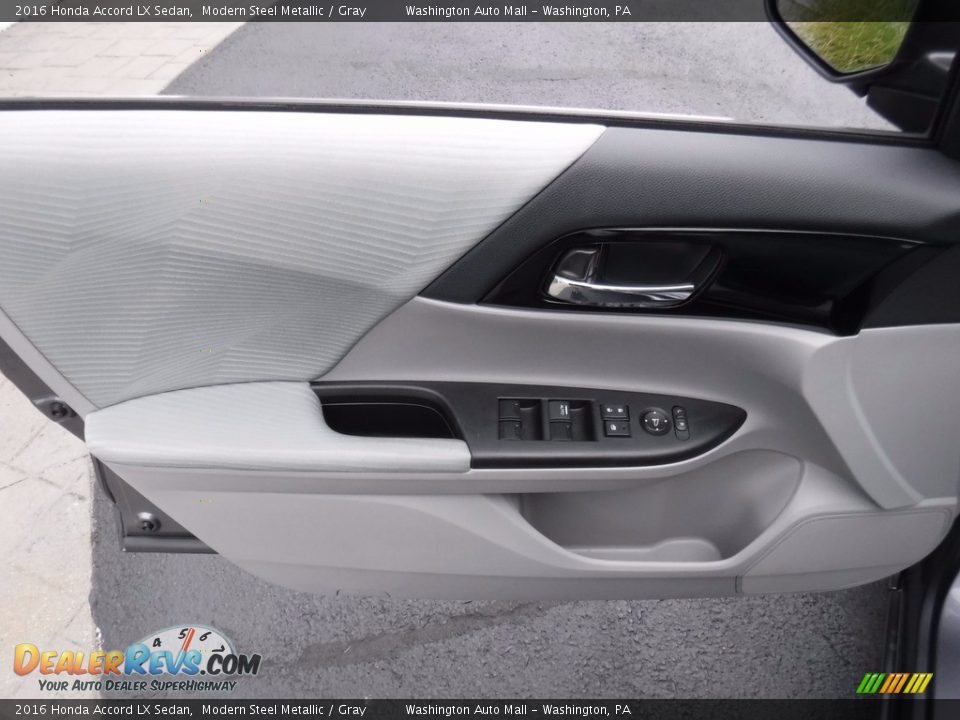 2016 Honda Accord LX Sedan Modern Steel Metallic / Gray Photo #14