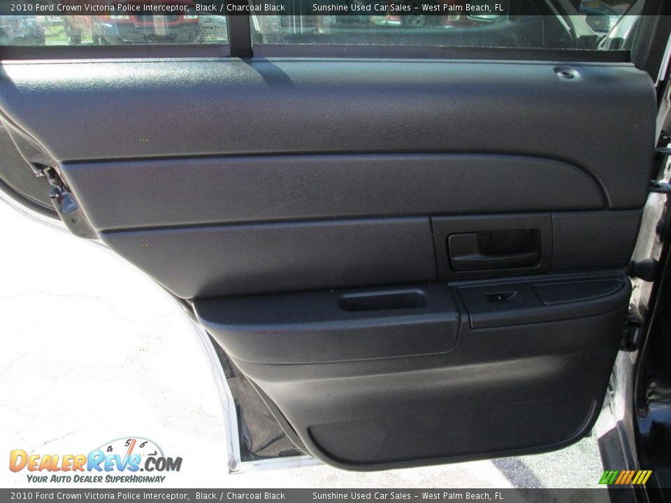 2010 Ford Crown Victoria Police Interceptor Black / Charcoal Black Photo #13