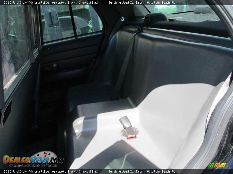 2010 Ford Crown Victoria Police Interceptor Black / Charcoal Black Photo #15