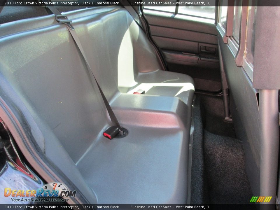 2010 Ford Crown Victoria Police Interceptor Black / Charcoal Black Photo #17