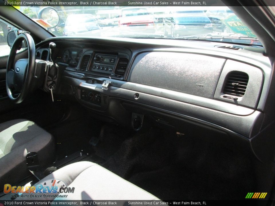 2010 Ford Crown Victoria Police Interceptor Black / Charcoal Black Photo #20