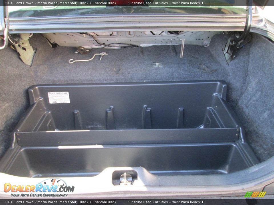2010 Ford Crown Victoria Police Interceptor Black / Charcoal Black Photo #23