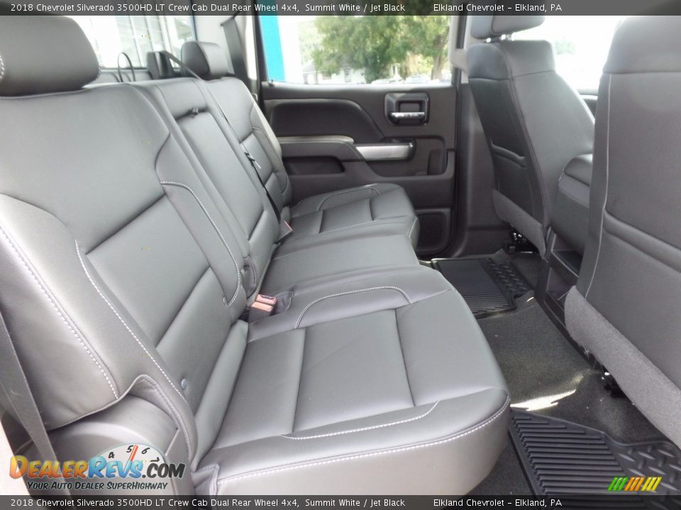 Rear Seat of 2018 Chevrolet Silverado 3500HD LT Crew Cab Dual Rear Wheel 4x4 Photo #18