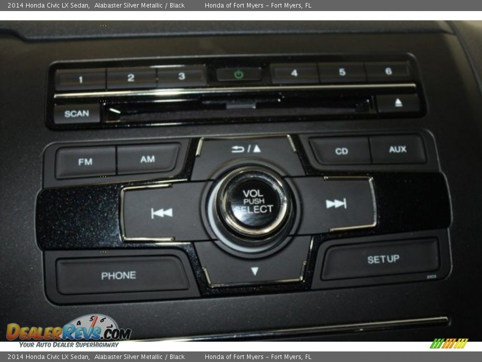 2014 Honda Civic LX Sedan Alabaster Silver Metallic / Black Photo #18