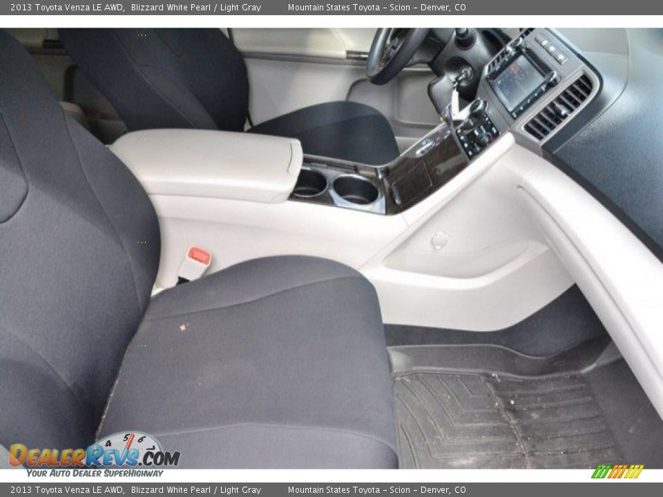 2013 Toyota Venza LE AWD Blizzard White Pearl / Light Gray Photo #17