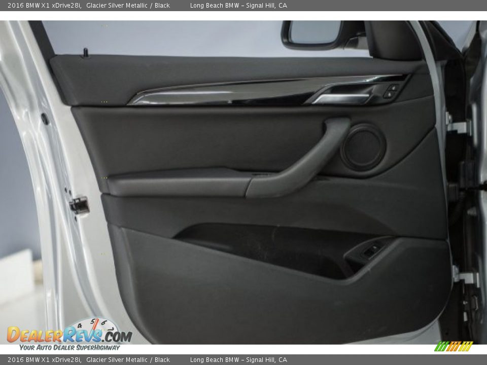 2016 BMW X1 xDrive28i Glacier Silver Metallic / Black Photo #18