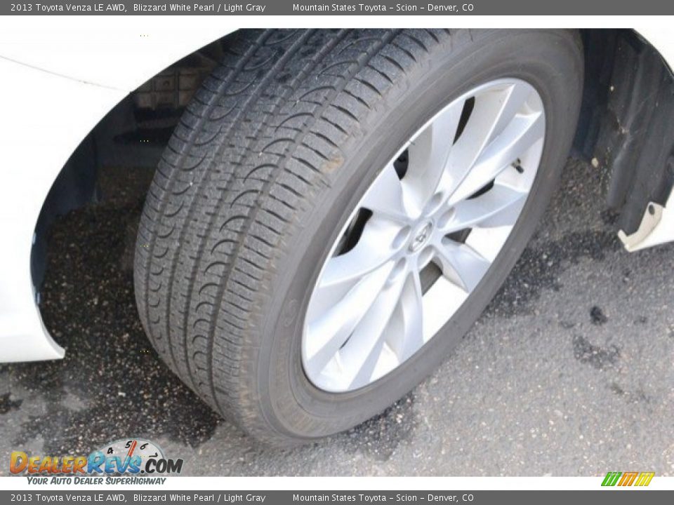 2013 Toyota Venza LE AWD Blizzard White Pearl / Light Gray Photo #28
