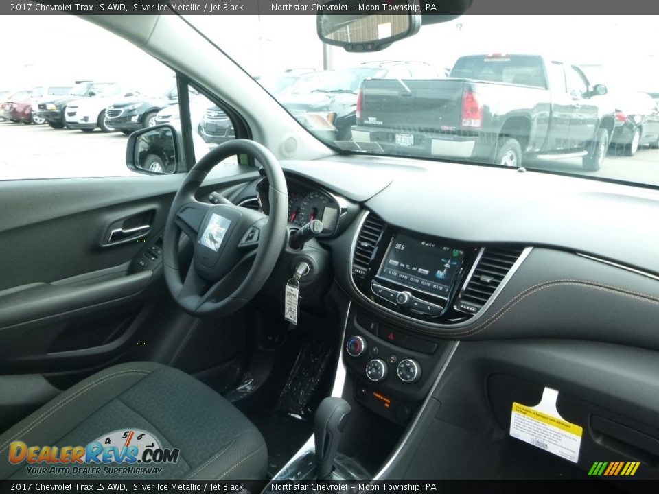 2017 Chevrolet Trax LS AWD Silver Ice Metallic / Jet Black Photo #11