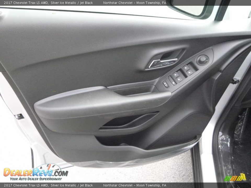 2017 Chevrolet Trax LS AWD Silver Ice Metallic / Jet Black Photo #14
