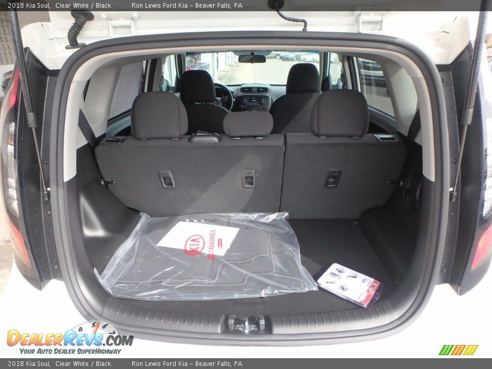 2018 Kia Soul Clear White / Black Photo #4