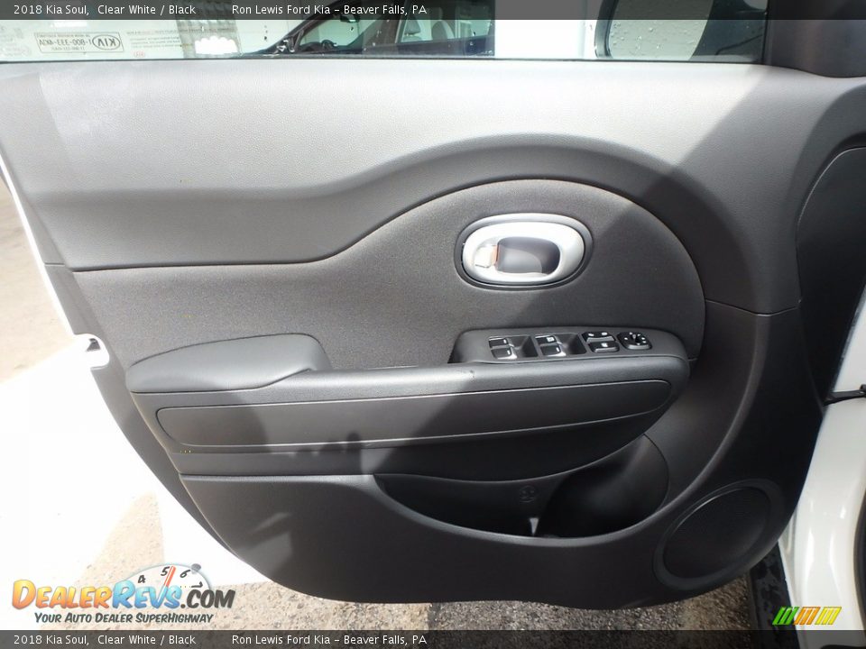 2018 Kia Soul Clear White / Black Photo #14