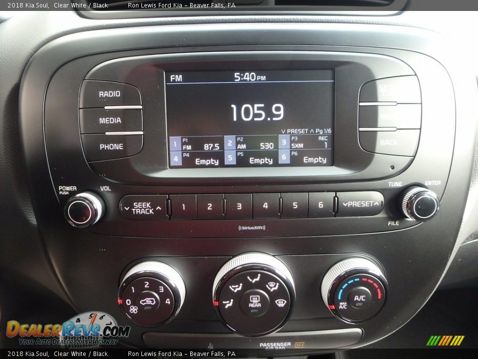 2018 Kia Soul Clear White / Black Photo #19