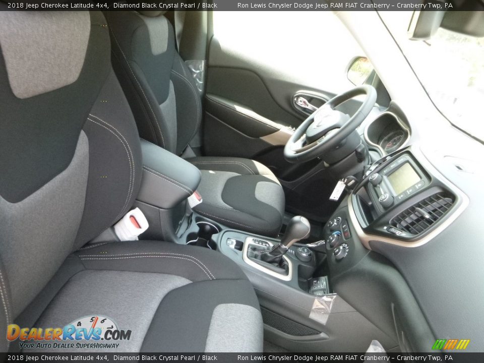 2018 Jeep Cherokee Latitude 4x4 Diamond Black Crystal Pearl / Black Photo #10