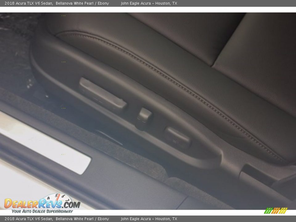 2018 Acura TLX V6 Sedan Bellanova White Pearl / Ebony Photo #17