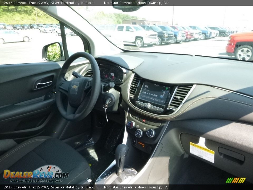 2017 Chevrolet Trax LS AWD Silver Ice Metallic / Jet Black Photo #11