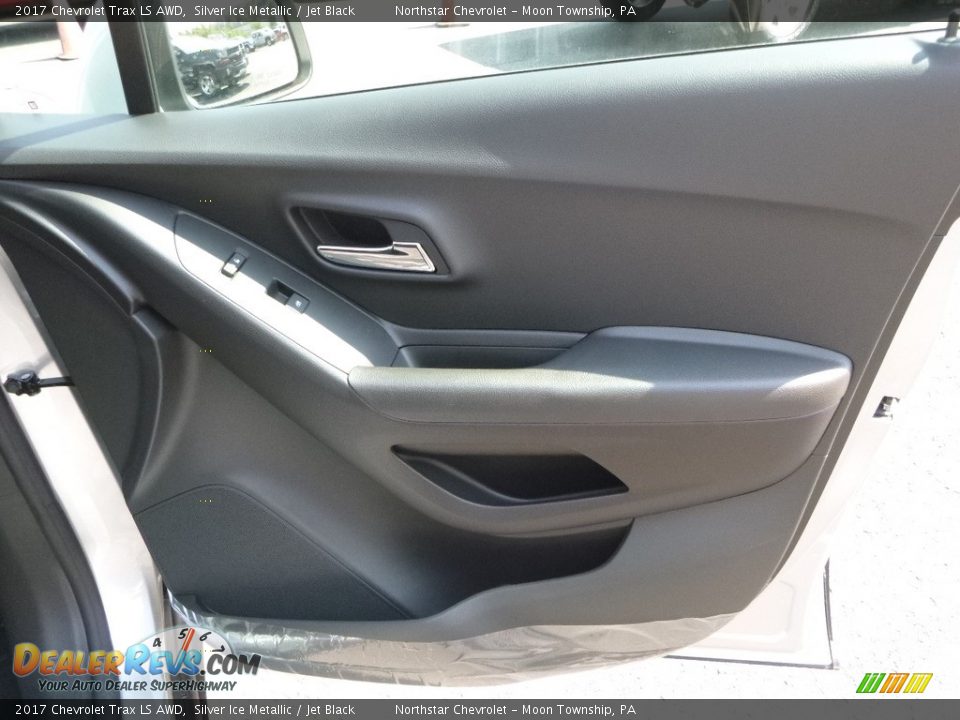 2017 Chevrolet Trax LS AWD Silver Ice Metallic / Jet Black Photo #12