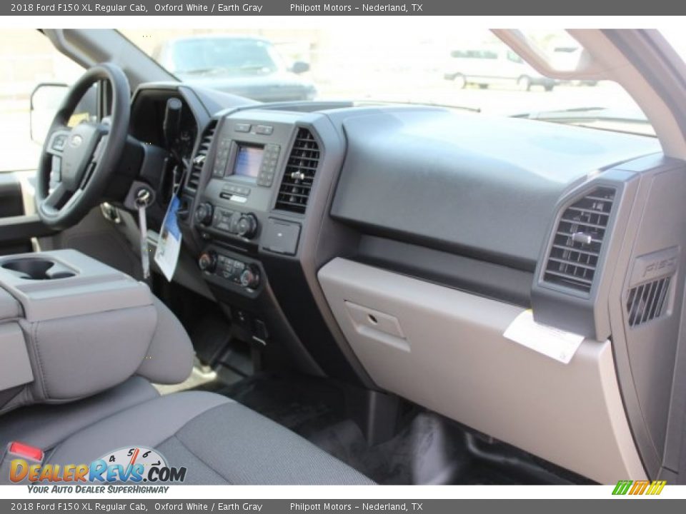 2018 Ford F150 XL Regular Cab Oxford White / Earth Gray Photo #23