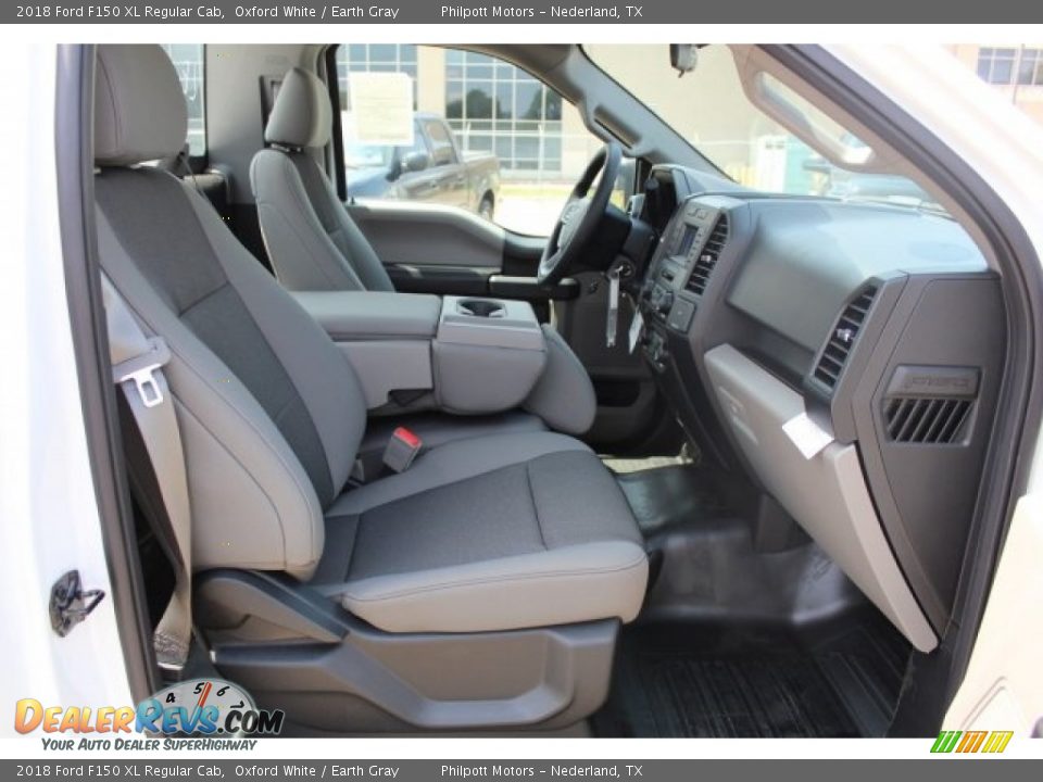 2018 Ford F150 XL Regular Cab Oxford White / Earth Gray Photo #24