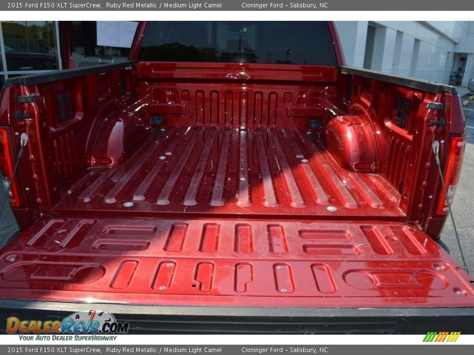2015 Ford F150 XLT SuperCrew Ruby Red Metallic / Medium Light Camel Photo #9