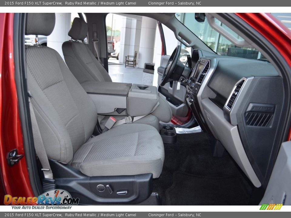 2015 Ford F150 XLT SuperCrew Ruby Red Metallic / Medium Light Camel Photo #16